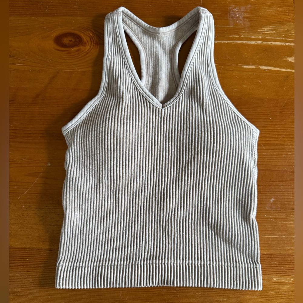 VNECK CROPPED TANK